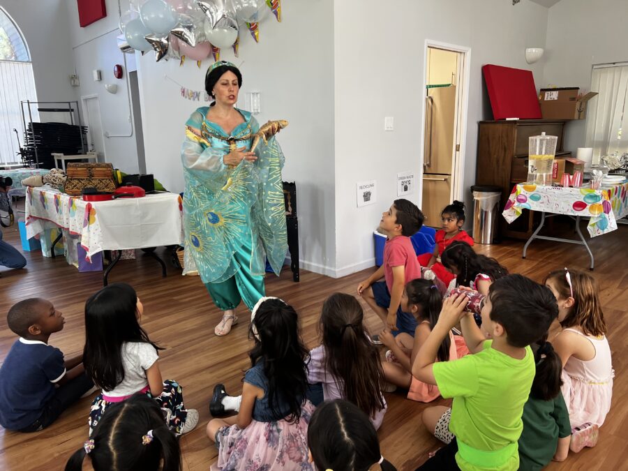 Jasmine and Aladdin / Arabian Nights Show - Image 2