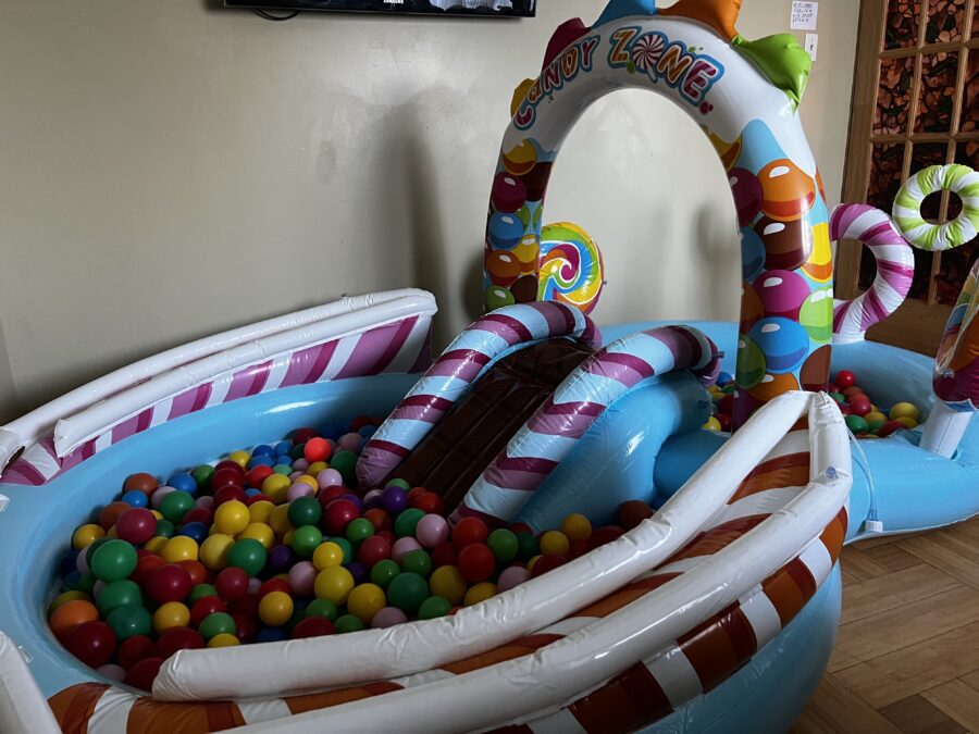 Candy zone pit ball ( water) play center - Image 7