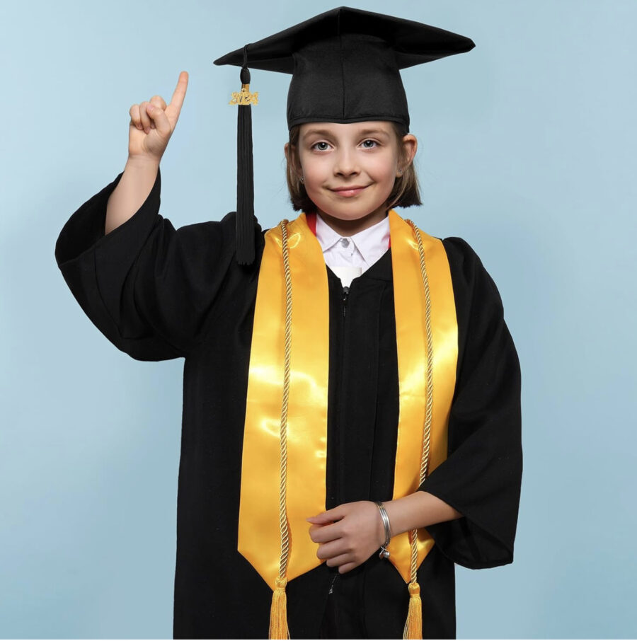 Graduation gown set - Image 4