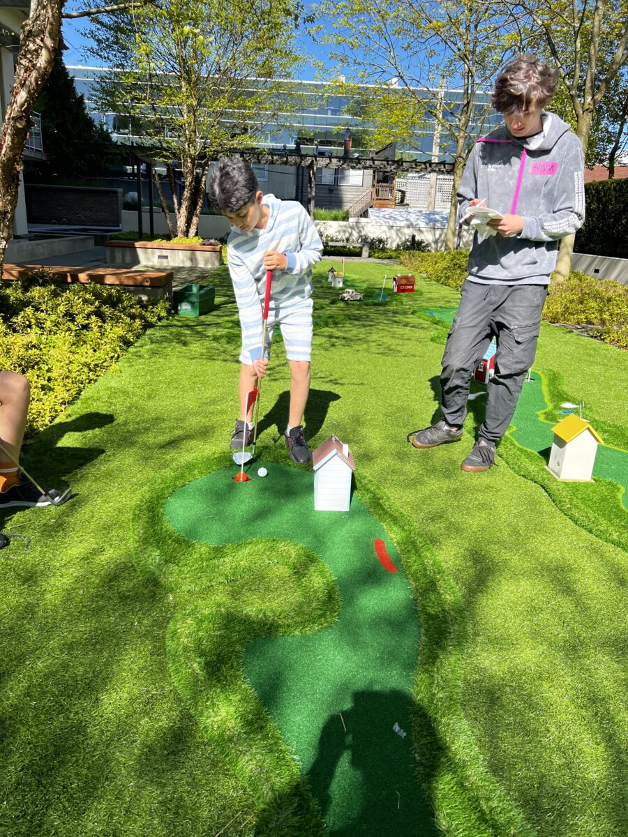 Mini Golf  9 course party - Image 5