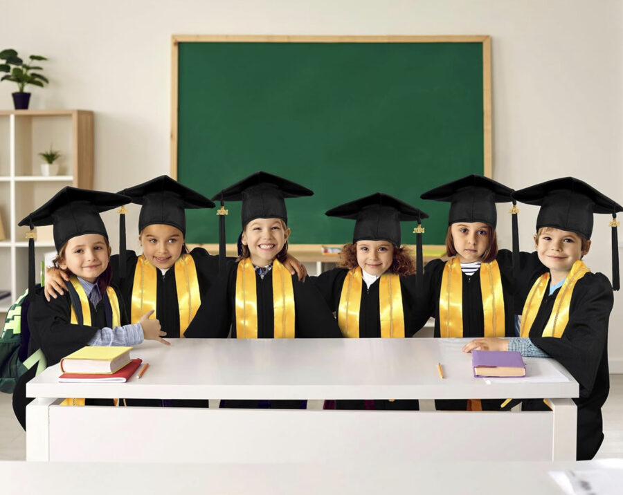 Graduation gown set - Image 2
